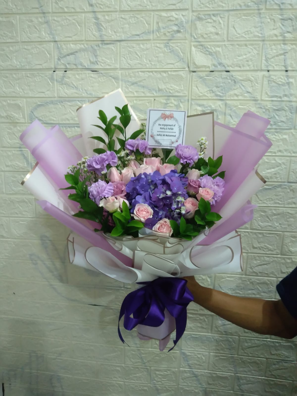 Buket mawar pink, higarnea biru, Anyer